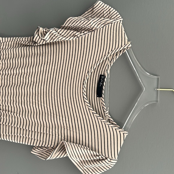 Striped Ruffle Sleeve Dress - Picture 4 of 4